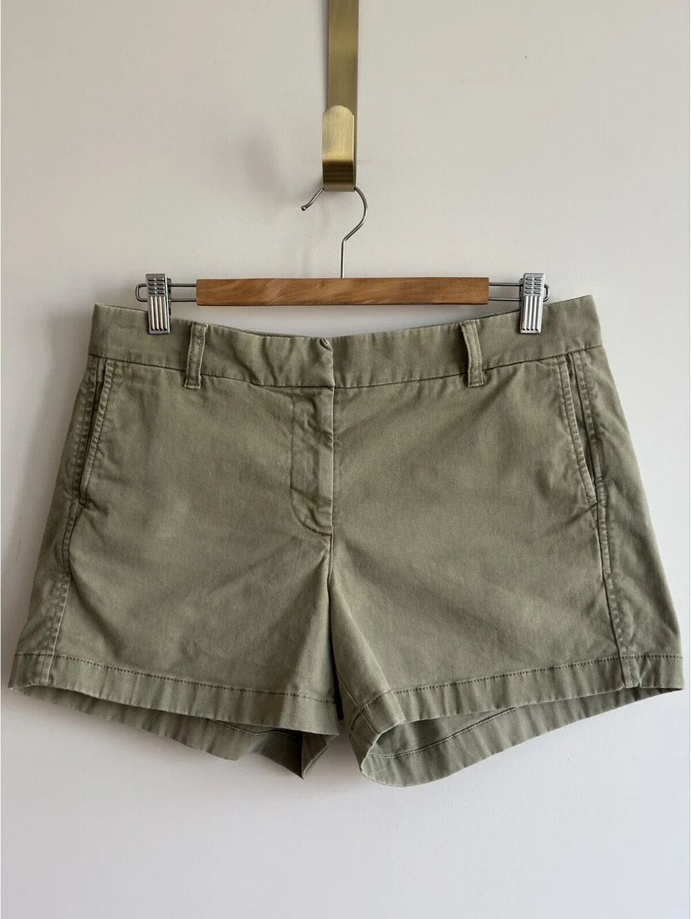 J.Crew 4 Inch Stretch Chino Shorts Olive Green Size 10 Cotton Blend H5806